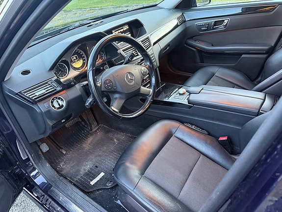 Mercedes-Benz E220 d 10 of 22