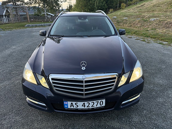 Mercedes-Benz E220 d 3 of 22