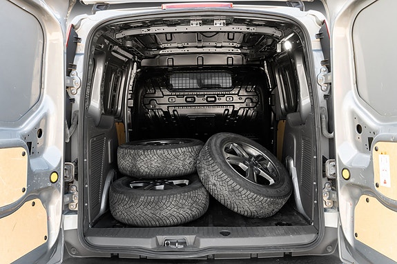 Ford Transit Connect 26 of 27