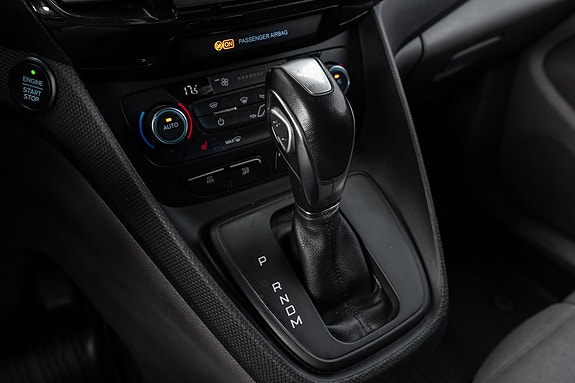 Ford Transit Connect 16 of 27