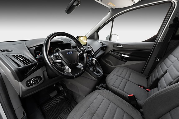Ford Transit Connect 22 of 27