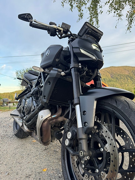 Yamaha MT-07 3 of 9