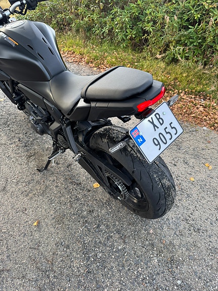 Yamaha MT-07 2 of 9