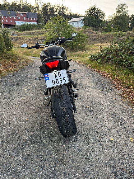 Yamaha MT-07 7 of 9