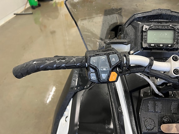 Polaris 650 Titan SP, Demo selges, boks bak, Elektrisk start, Bredbelte, Høy-Lavgir/Revers, krok 13 of 24