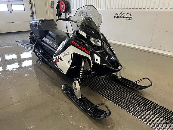 Polaris 650 Titan SP, Demo selges, boks bak, Elektrisk start, Bredbelte, Høy-Lavgir/Revers, krok 3 of 24