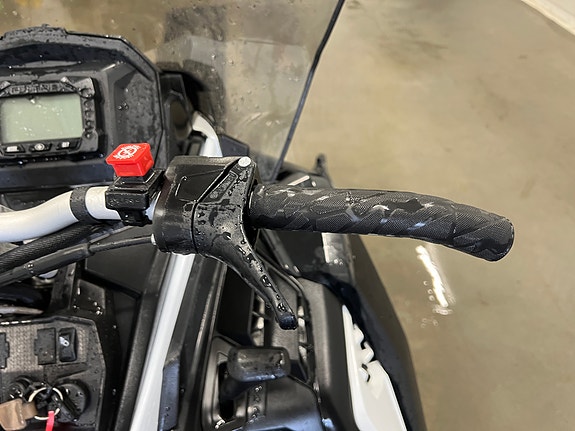 Polaris 650 Titan SP, Demo selges, boks bak, Elektrisk start, Bredbelte, Høy-Lavgir/Revers, krok 16 of 24