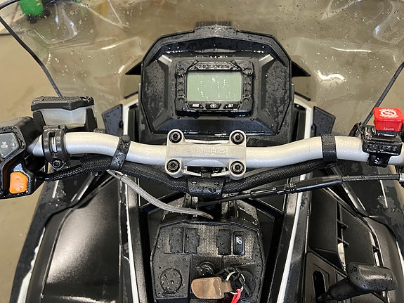 Polaris 650 Titan SP, Demo selges, boks bak, Elektrisk start, Bredbelte, Høy-Lavgir/Revers, krok 14 of 24