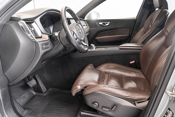 Volvo XC60 14 of 30