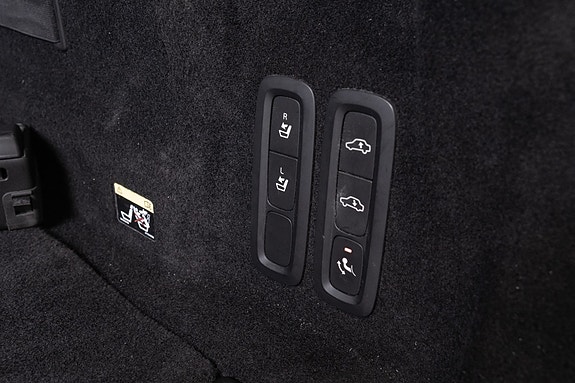 Volvo XC60 30 of 30