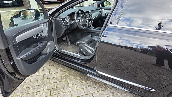 Volvo V90 17 of 30