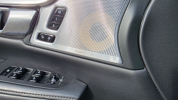 Volvo V90 26 of 30