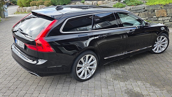 Volvo V90 30 of 30