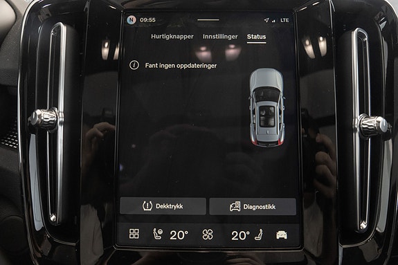 Volvo EX40 27 of 30