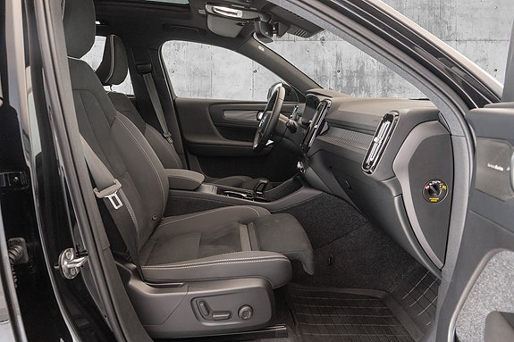 Volvo EX40 29 of 30
