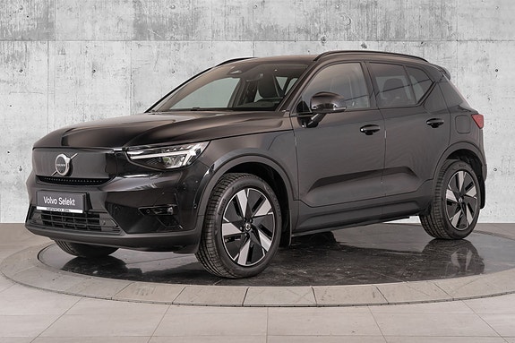 Volvo EX40 3 of 30