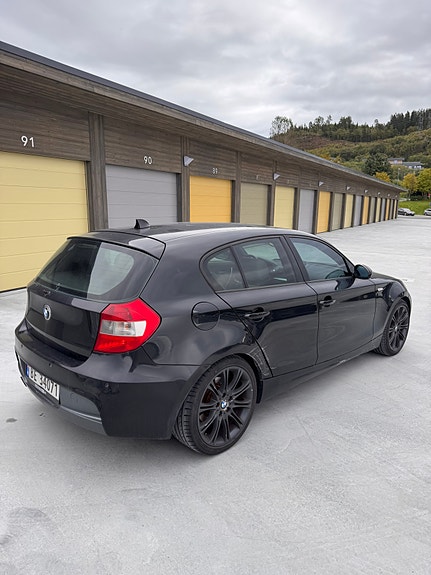 BMW 120d 3 of 6