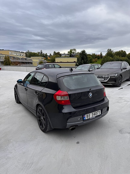 BMW 120d 4 of 6