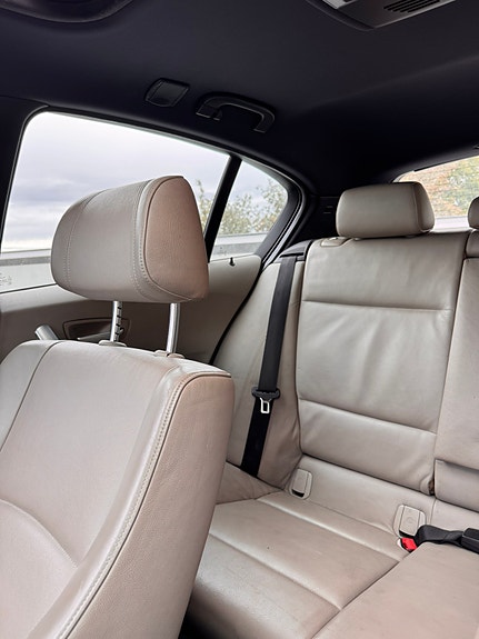 BMW 120d 5 of 6