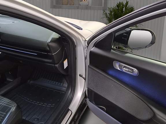 Hyundai Ioniq 6 16 of 29