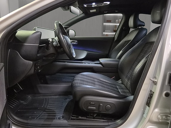 Hyundai Ioniq 6 12 of 29