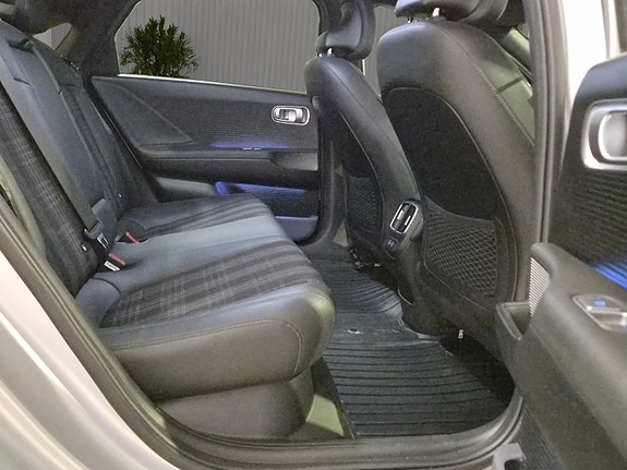 Hyundai Ioniq 6 25 of 29