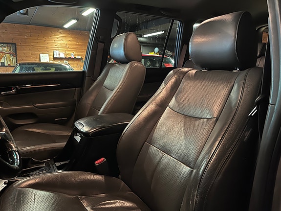 Toyota Land Cruiser 20 of 30