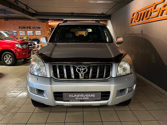 Toyota Land Cruiser 4 of 30