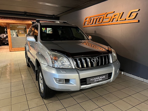 Toyota Land Cruiser 2 of 30