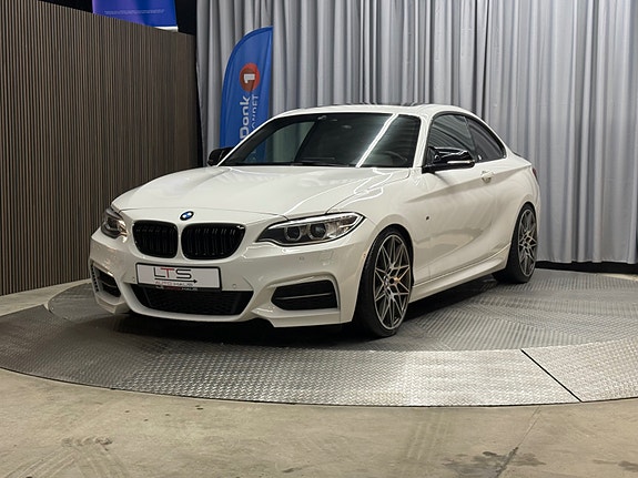 BMW M235i 5 of 30