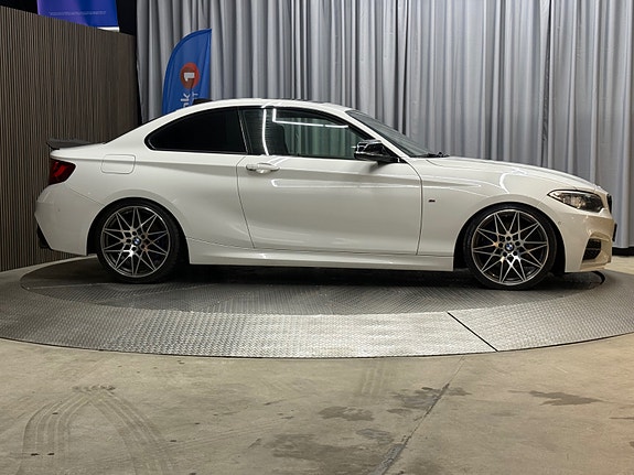 BMW M235i 11 of 30