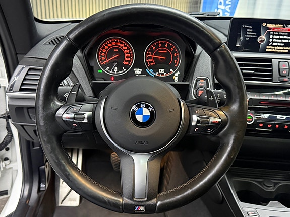 BMW M235i 28 of 30