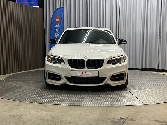 BMW M235i 7 of 30