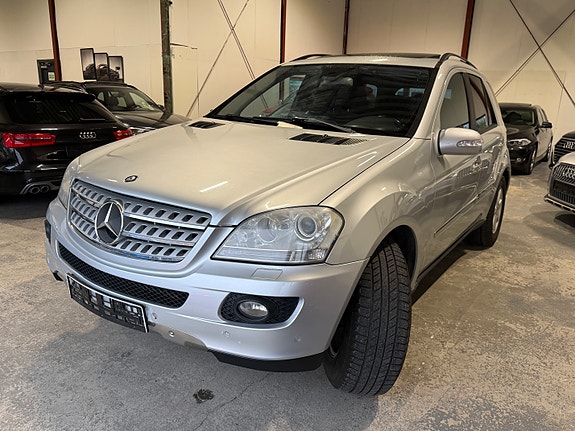 Mercedes-Benz ML320 6 of 30