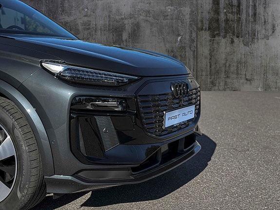 Audi Q6 e-tron 4 of 27