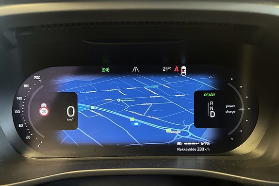 Volvo XC40 14 of 28