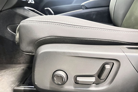 Volvo XC40 21 of 28