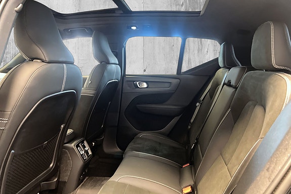 Volvo XC40 22 of 28
