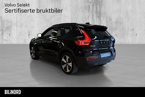 Volvo XC40 5 of 28
