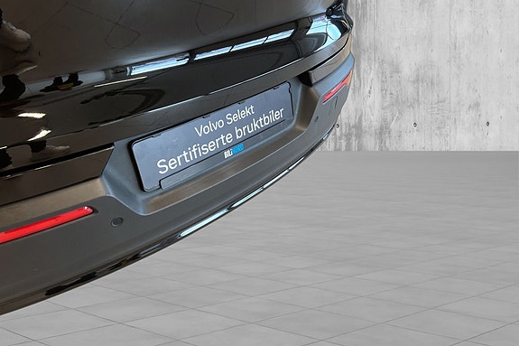 Volvo XC40 10 of 28