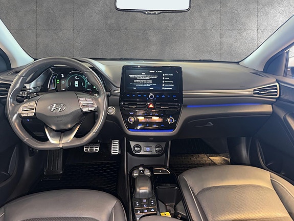 Hyundai IONIQ 13 of 20