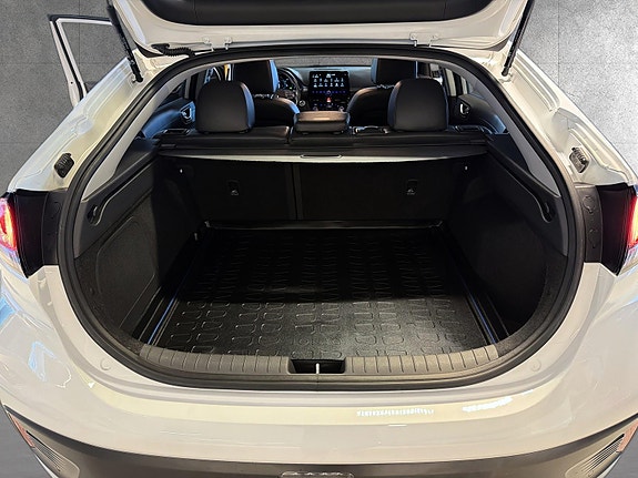 Hyundai IONIQ 20 of 20