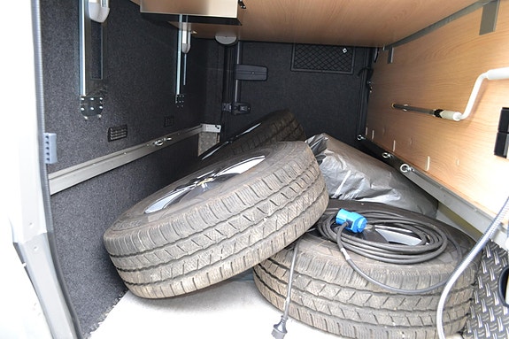 Hymer B690MC 13 of 30