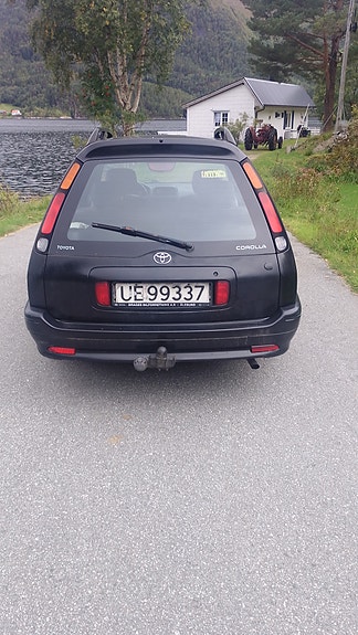 Toyota Corolla 4 of 15
