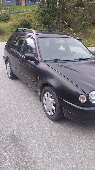 Toyota Corolla 2 of 15