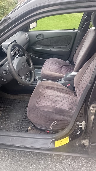 Toyota Corolla 10 of 15