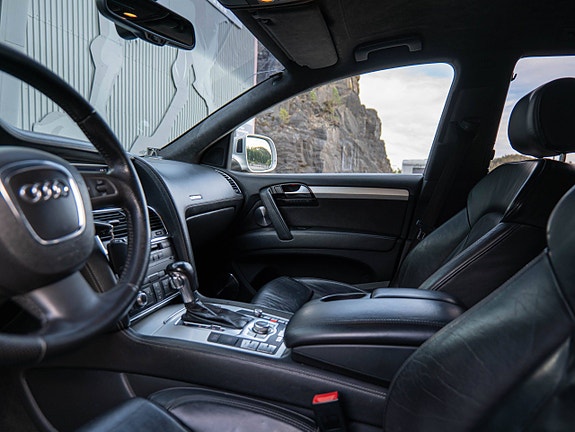Audi Q7 24 of 30