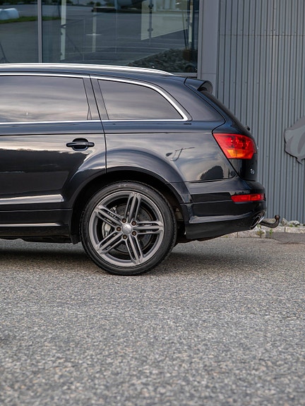 Audi Q7 5 of 30