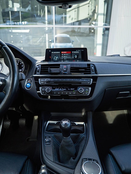BMW M2 25 of 30