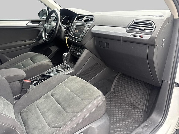 Volkswagen Tiguan 17 of 17